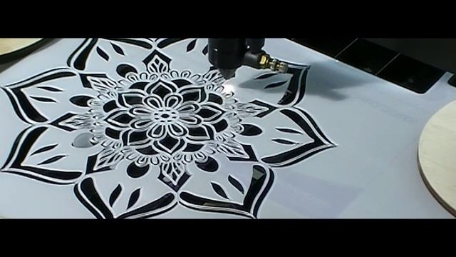 Лазартис - Видео лазерной резки пластика
