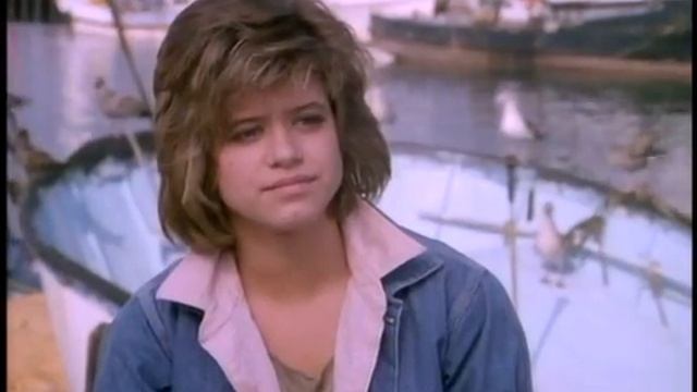 Mac Gyver finds Geocache in Season 1, Episode 11 "Nightmares"