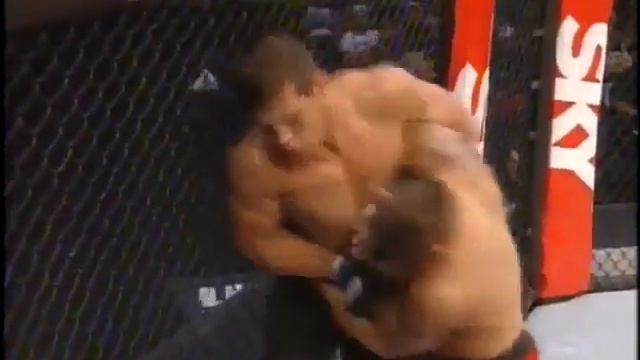 TUF Brazil 2 - Santiago Ponzinibbio the best fighter of TUF2 (20-1) ( Team Nogueira )