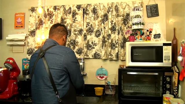 RECHEIO DE LEITE NINHO + CALDA + PRENSAGEM DE BOLO NO ACETATO