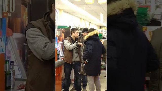 Получил зарплату, пальцы разогнулись