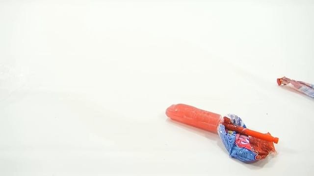 Chupa Chups Melody Pops Candy Whistle Strawberry Lollipop