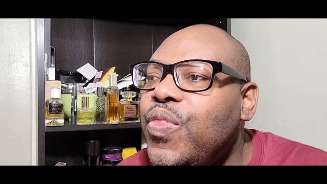 VETIVER AMBER: AN UNLIKELY GREY FRAGRANCE. @primeraperfumesofficial1363