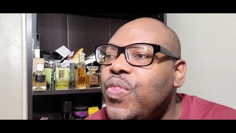 VETIVER AMBER: AN UNLIKELY GREY FRAGRANCE. @primeraperfumesofficial1363