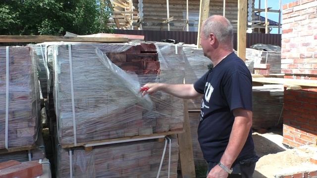 Скрытая реклама кирпича с одной стороны, с другой стороны, что в реальности