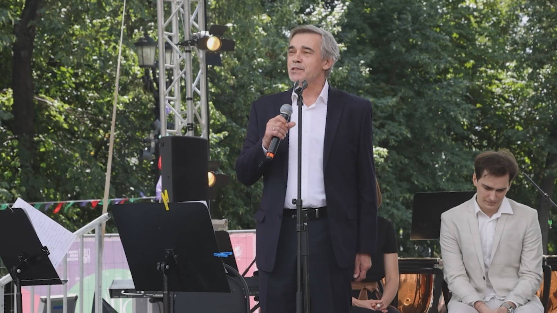 Александр Коршунов читает Пушкина