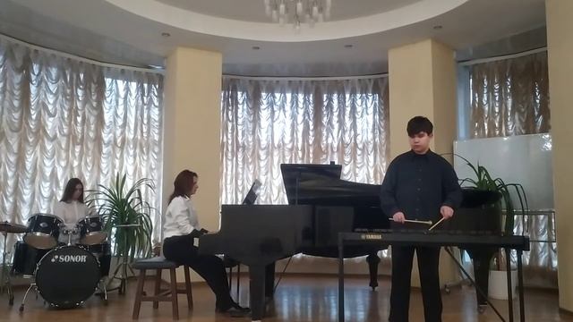 ДМШ 6 А. Хепбурн"Moon River"