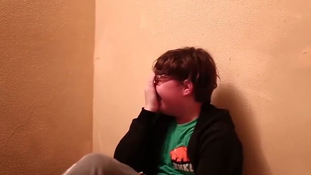 А бумажками я не плююсь...