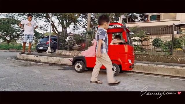 Freya and Ardonai rides mini truck