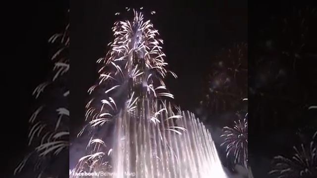 Фейерверк на самом высоком небоскребе мира.
Бурдж-Халифа, Дубай: https://goo.gl/4uWMPo