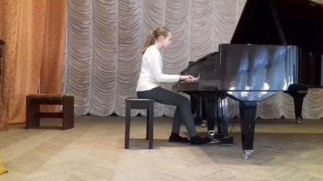 1.К.А Лешгорн Етюд Ре мажор ор. 66 номер 25.  2. Ф. Кулау Сонатина До мажор 1 частина
