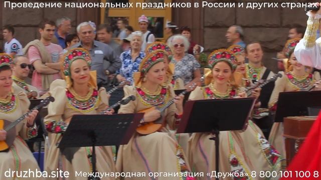 Фольклорный ансамбль Арины и Василия. Саратовские припевки с оркестром.