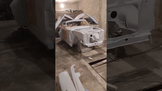 проделайте мне удачи, начинаю красить, Москвич родстер, крылья чайки