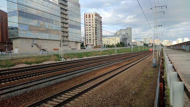 Электровоз 2ЭС6-033 следует резервом со станции Новосибирск-Главный.
