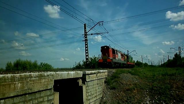Тепловозы ЧМЭ3-4880 и ЧМЭ3-6169