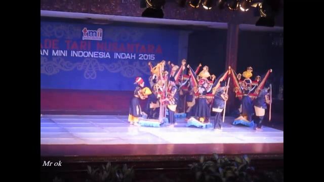 Parade Tari Nusantara tmii 2015 'RIAU'