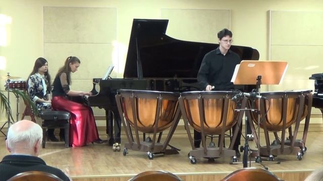 Бердникова Олеся "Литаврондо" для литавр и фортепиано.mp4
