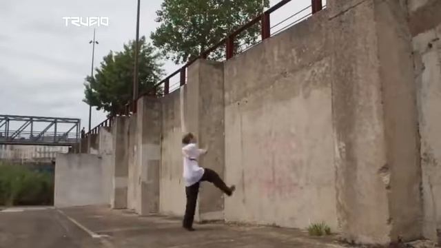 Трюки за участю дівчат