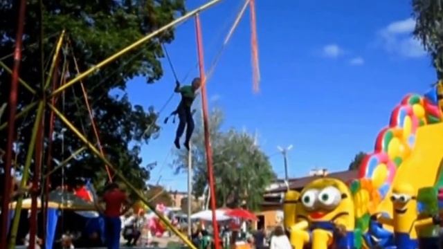 Внучок Святослав на батуті ,,Кенгуру,, 2016 відео