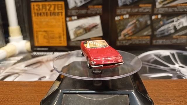 Ferrari 365 GTS4 tomica premium 1:64