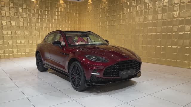 Aston Martin DBX 707