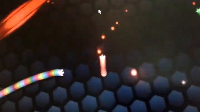 Что за черв... ой змеи Slither.io