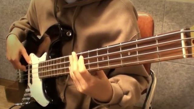 Tom Jones- Keep On Running (guitar bass cover)