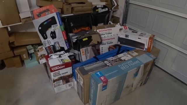 Открываем паллет за $425, не знаем что внутри
