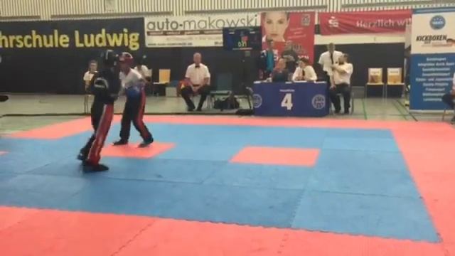 Kick boxen wako 32 kg Omar El-hassan