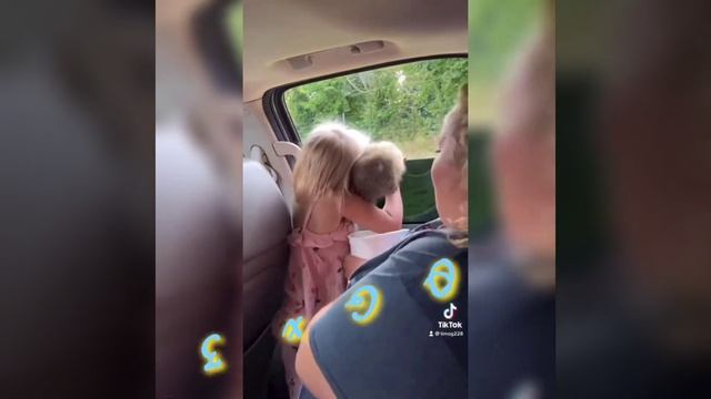 Don't Touch Me Caitlin Lynn‼️#emu #ostrich #animals #hicks #rougenecks #funny #funnyreels