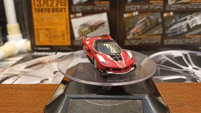 Ferrari fxx tomica premium красная 1:64