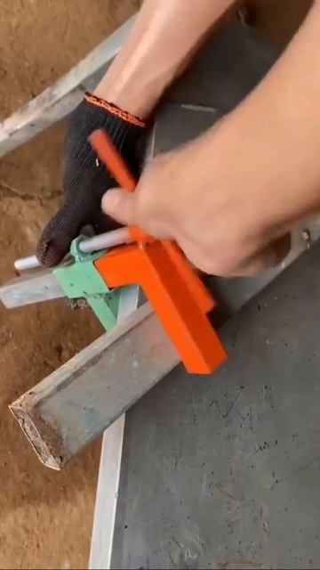 Струбцина из профильной квадратной трубы