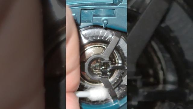 Наушники Сони с шумоподавлением хрипят