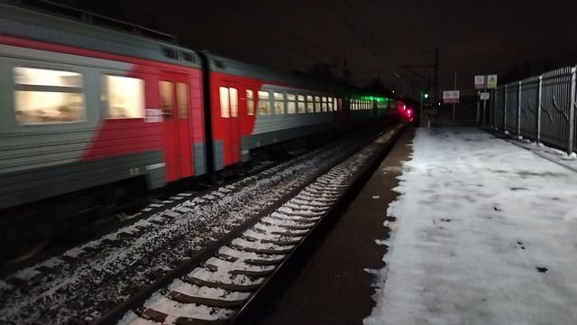 Электропоезд ЭТ2М-123 Сообщением Санкт-Петербург-Малая Вишера Прибывает на станцию Саблино