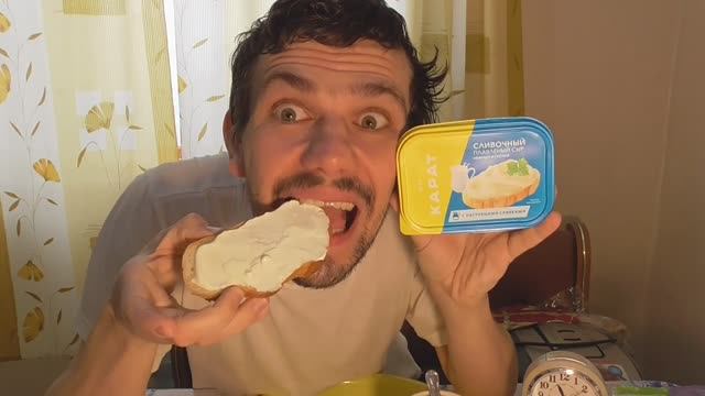 ОБЖОР НА СЛИВОЧНЫЙ ПЛАВЛЕНЫЙ СЫР КАРАТ НЕЖНЫЙ И ГУСТОЙ С НАСТОЯЩИМИ СЛИВКАМИ