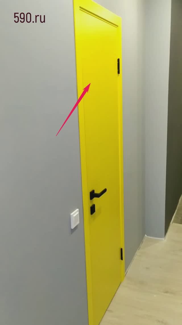 Желтые окрашенные двери