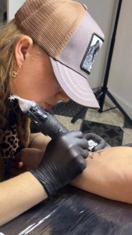 ⏳ Время, которое невозможно остановить… 🕊 #татуильясмалевич #tattoo #татумосква #обучениетату #тату