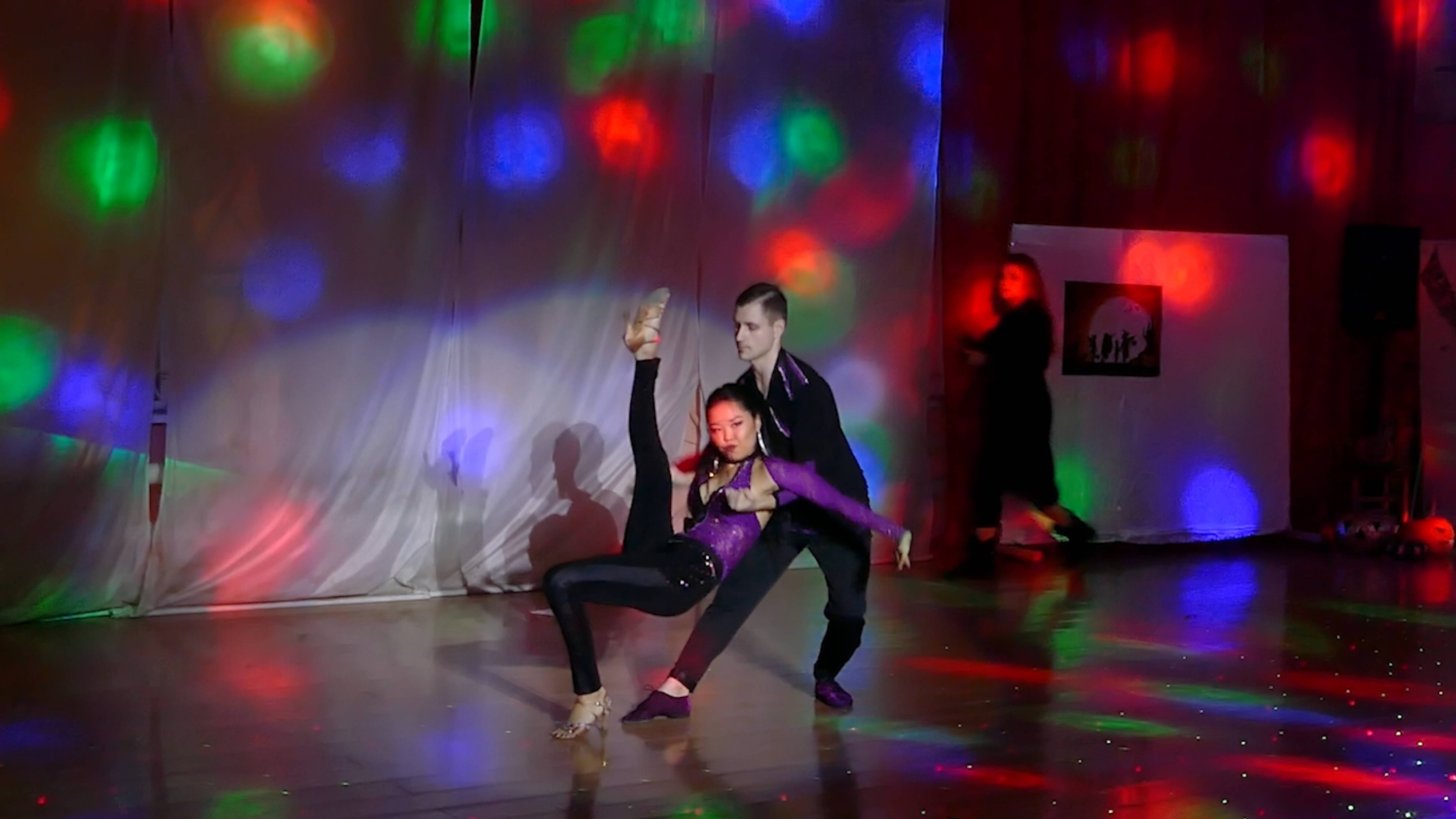 Bachata Sensual Weekend - Александр Астапенков и Кристина Зандаева (Калининград - 03.11.2018)