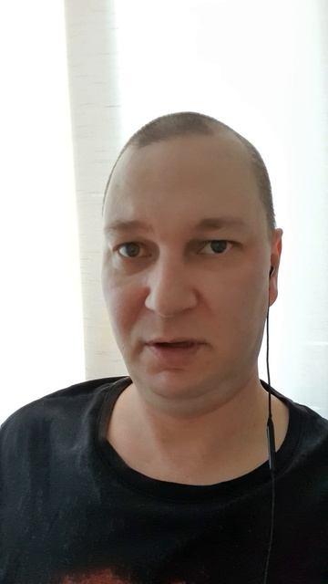 Попугай не даст скучать