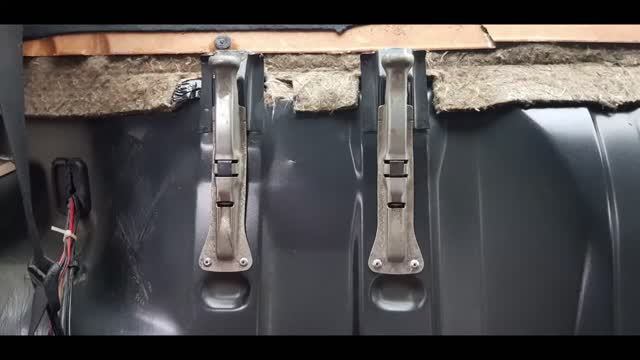 Мерседес 190 w201 Задние подголовники,установка.Mercedes 190 w201 Rear head restraints, installation