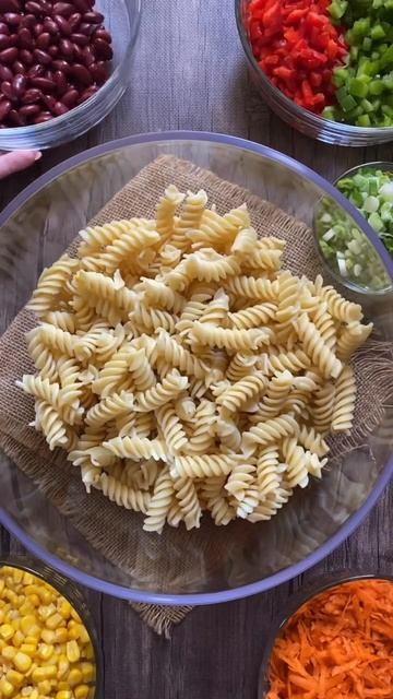 سلطة التونة باستاا.. 🥙