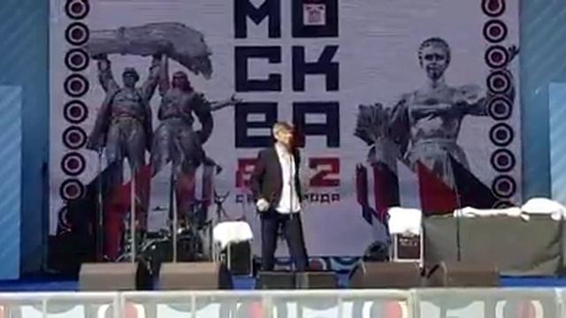 Я шагаю по Москве
