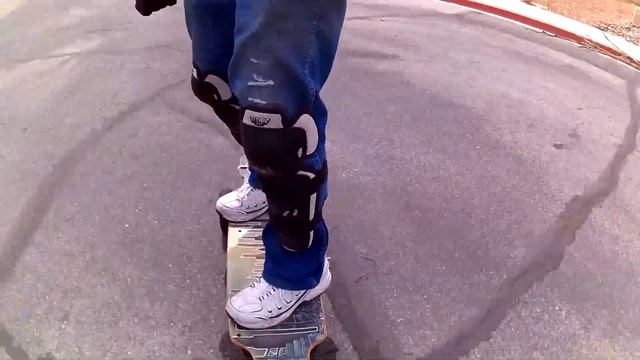 Chargiot Bomb 2400W Electric Skateboard using a Selfie 2 foot Stick Michael Hoffman