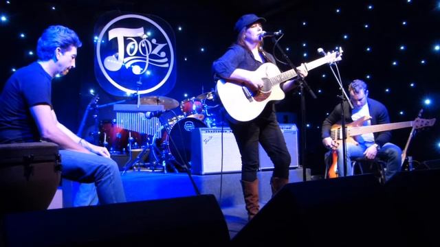 Celia Barrett Live at Jagz, Ascot - October 2015