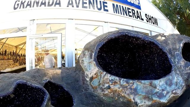 2016 AZ Fossil and Mineral Show in Tucson, AZ huge geodes from Brazil