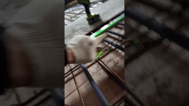 Цех. Ставим маяки перед заливкой
