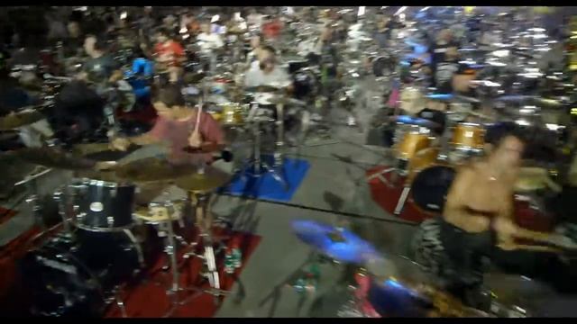 1000 Musisi SERENTAK menyanyikan Lagu Nirvana - Smells Like Teen Spirit