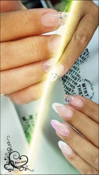 маникюр на 8е марта