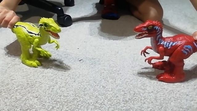 Charlie vs blue velociraptor fight
