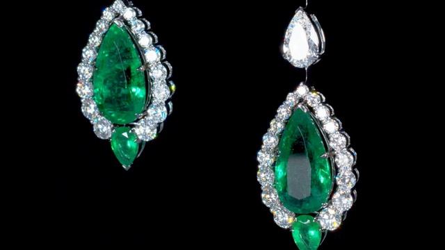 Серьги «Мэрилин» с изумрудами| "Marilyn" earrings with emeralds